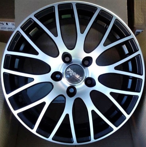 Proma GT 18x7.5" 5x114.3мм DIA 67.1мм ET 45мм Алмаз матовый/Черный матовый