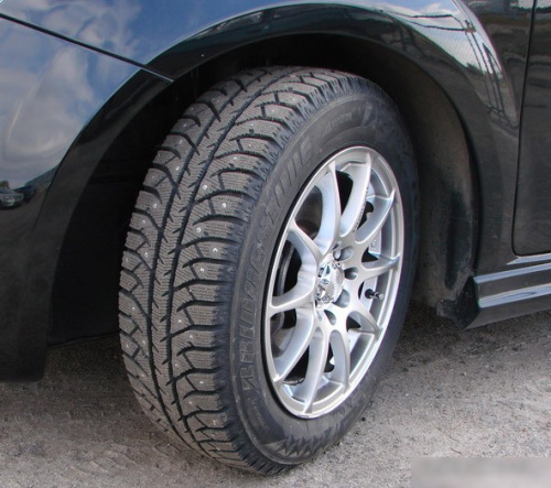 Bridgestone Ice Cruiser 7000S 225/60R17 99T (с шипами)