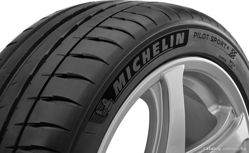 Michelin Pilot Sport 4 215/40R18 85Y