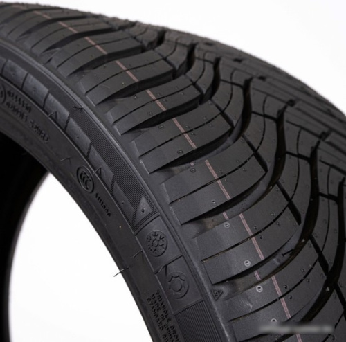 Triangle SeasonX TA01 195/55R20 95H