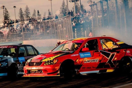 Kinforest KF550-UHP 305/40R20 112Y